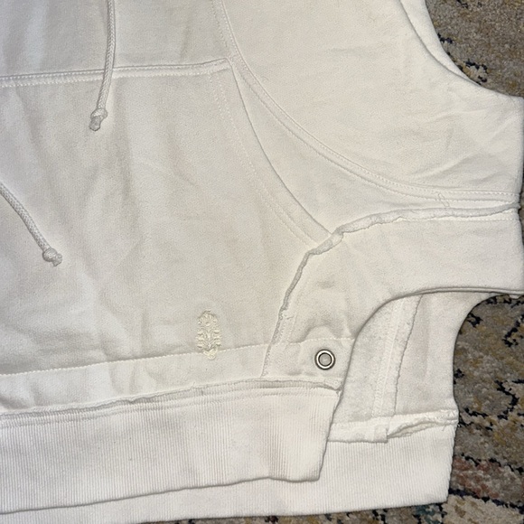 FREE PEOPLE MOVEMENT VEST - Picture 2 of 4